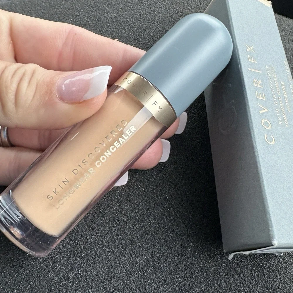 COVER FX Skin Discovered Longwear Full Coverage Concealer - M2 -Buildable Crease